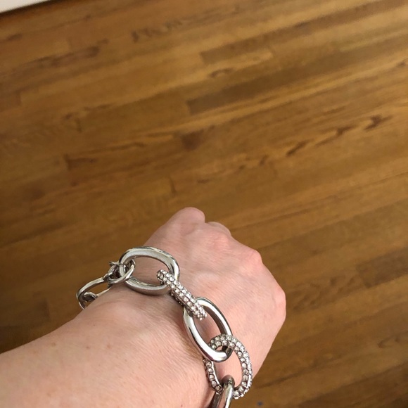 Chicos Silver colored chain bracelet with toggle clasp in Excellent condition. - Picture 4 of 9